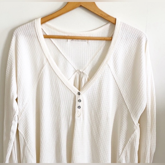 Free People white Thermal Knit Textured Flowy Tunic Top - Picture 2 of 14